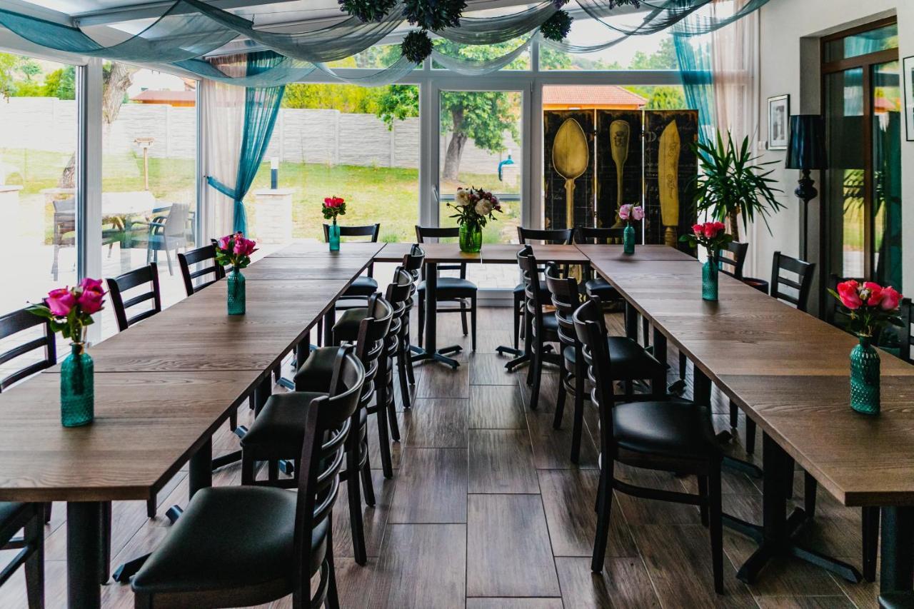 Dreko Panzio & Borbisztro Bed and Breakfast Győrújbarát Εξωτερικό φωτογραφία
