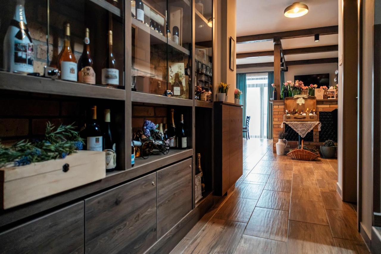 Dreko Panzio & Borbisztro Bed and Breakfast Győrújbarát Εξωτερικό φωτογραφία