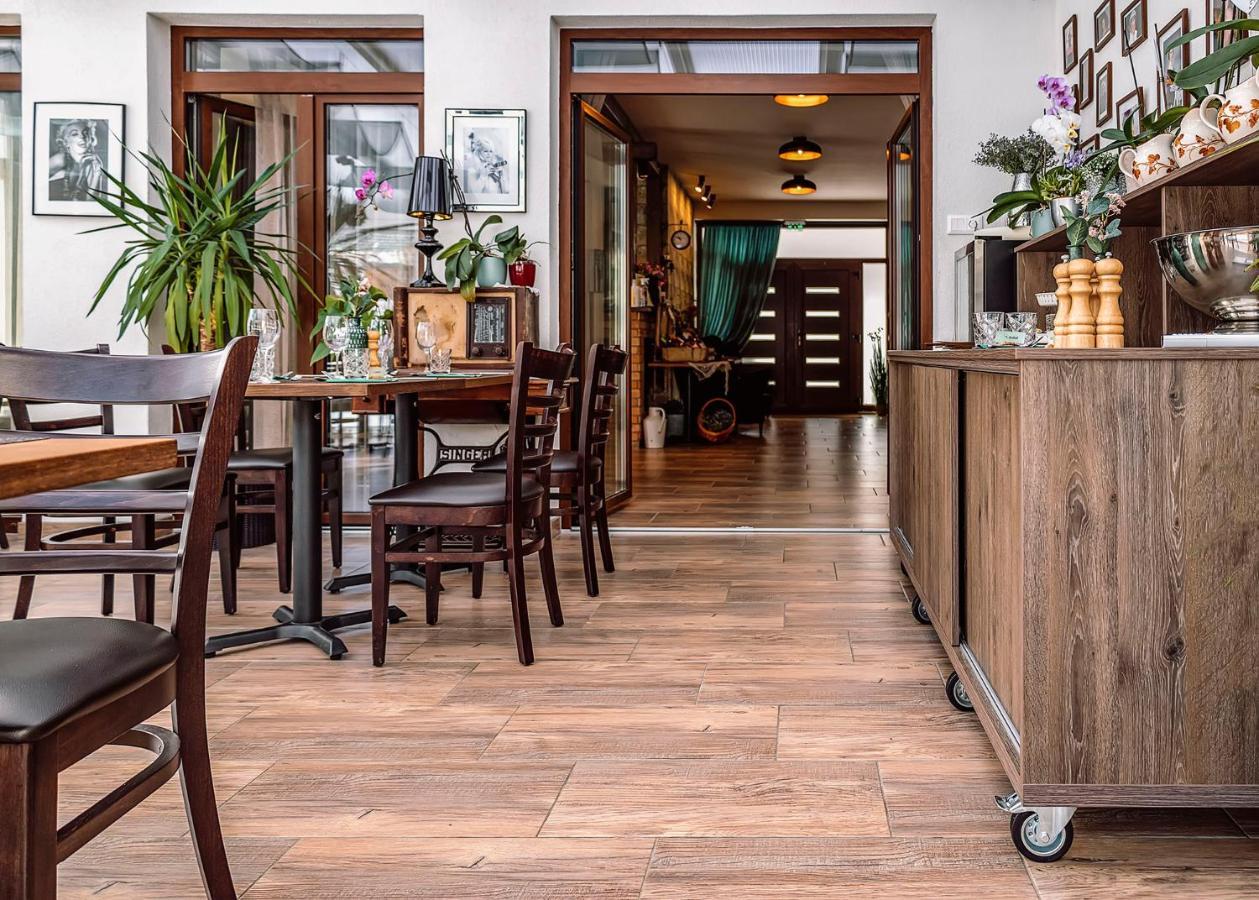 Dreko Panzio & Borbisztro Bed and Breakfast Győrújbarát Εξωτερικό φωτογραφία