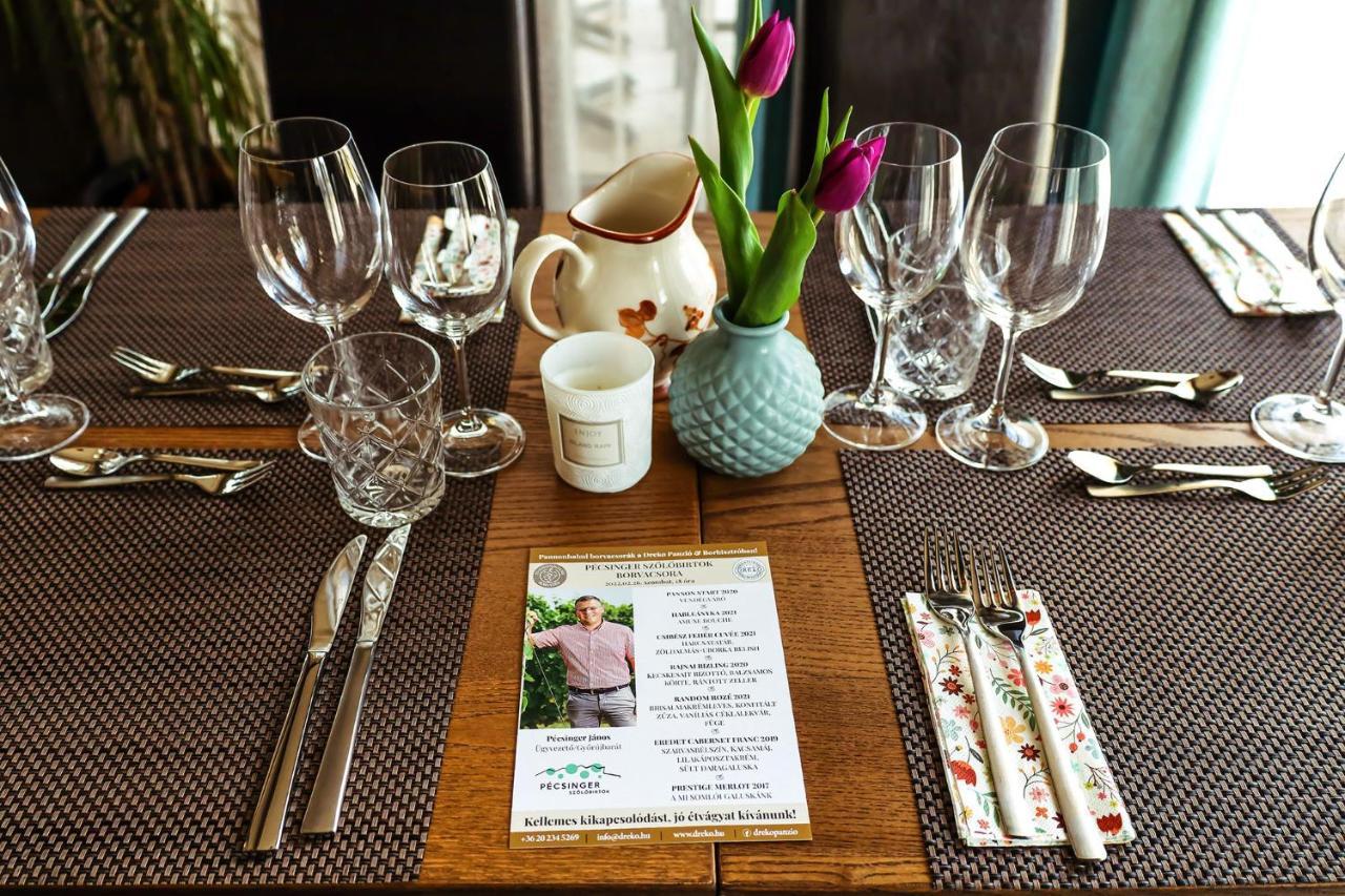 Dreko Panzio & Borbisztro Bed and Breakfast Győrújbarát Εξωτερικό φωτογραφία