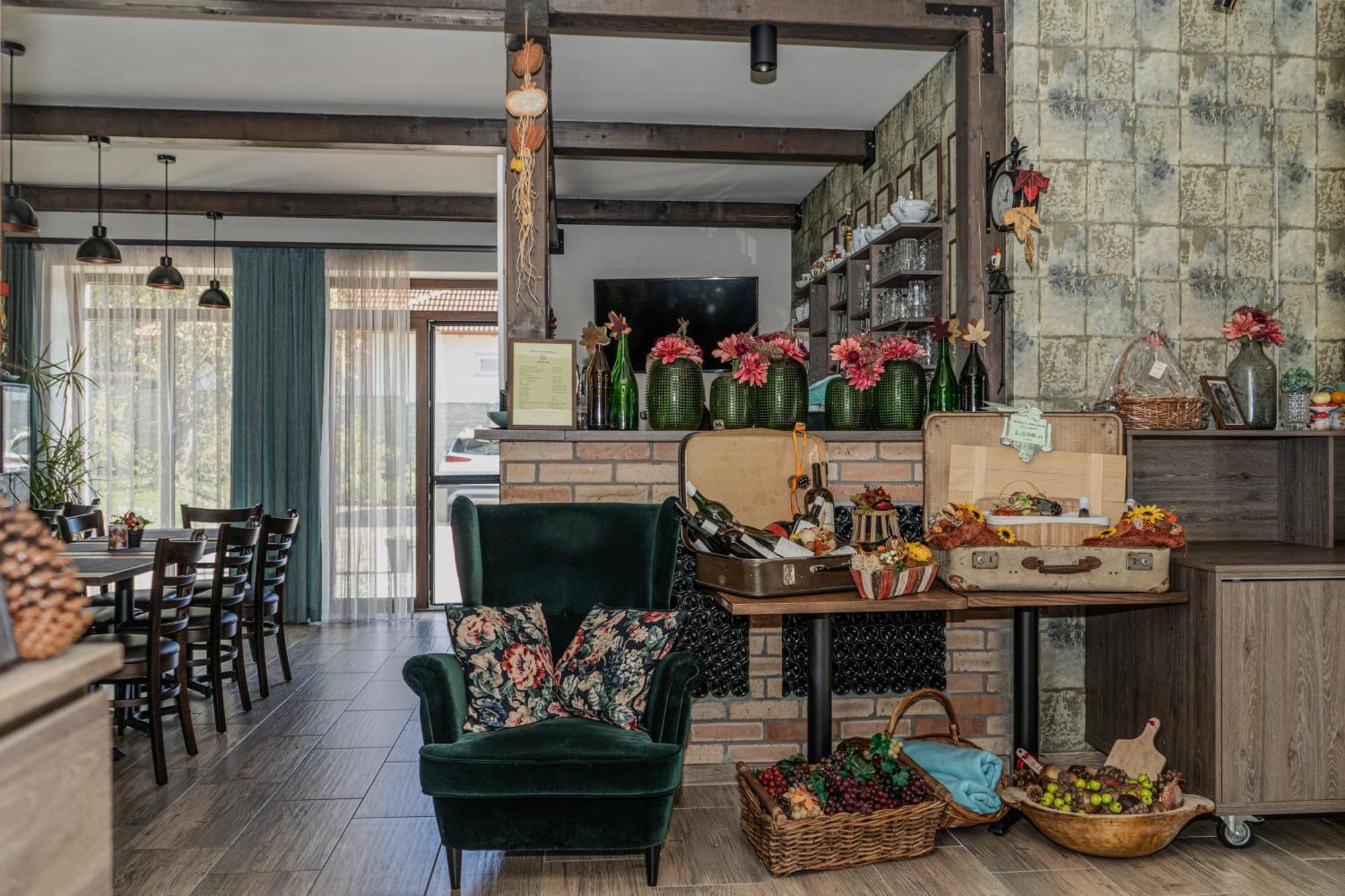 Dreko Panzio & Borbisztro Bed and Breakfast Győrújbarát Εξωτερικό φωτογραφία