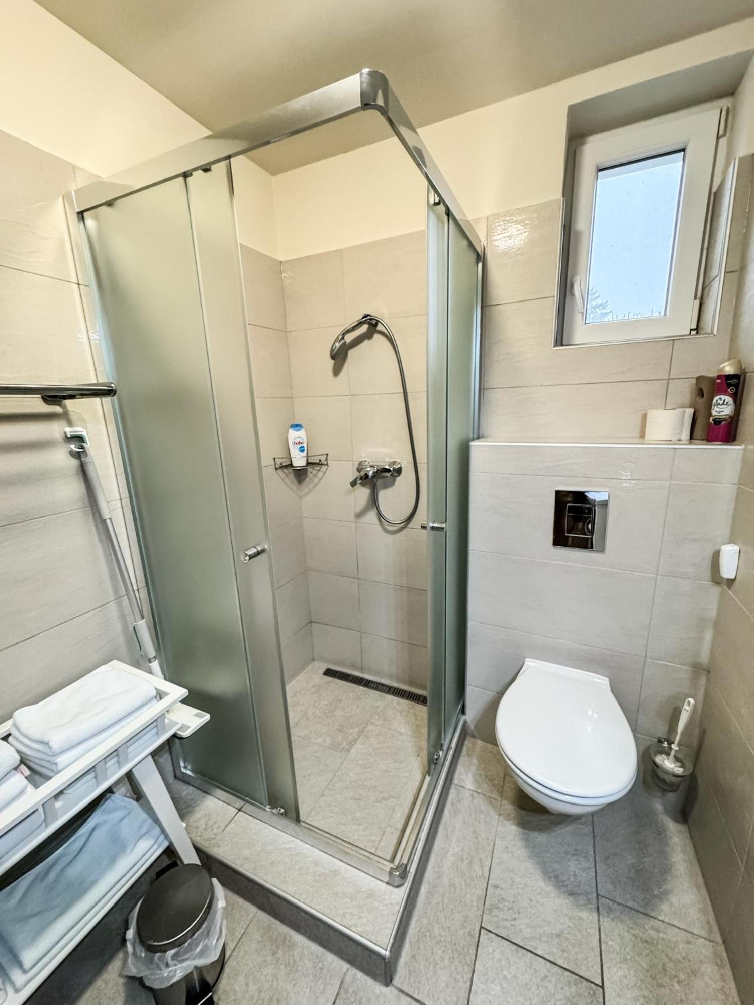 Dreko Panzio & Borbisztro Bed and Breakfast Győrújbarát Εξωτερικό φωτογραφία