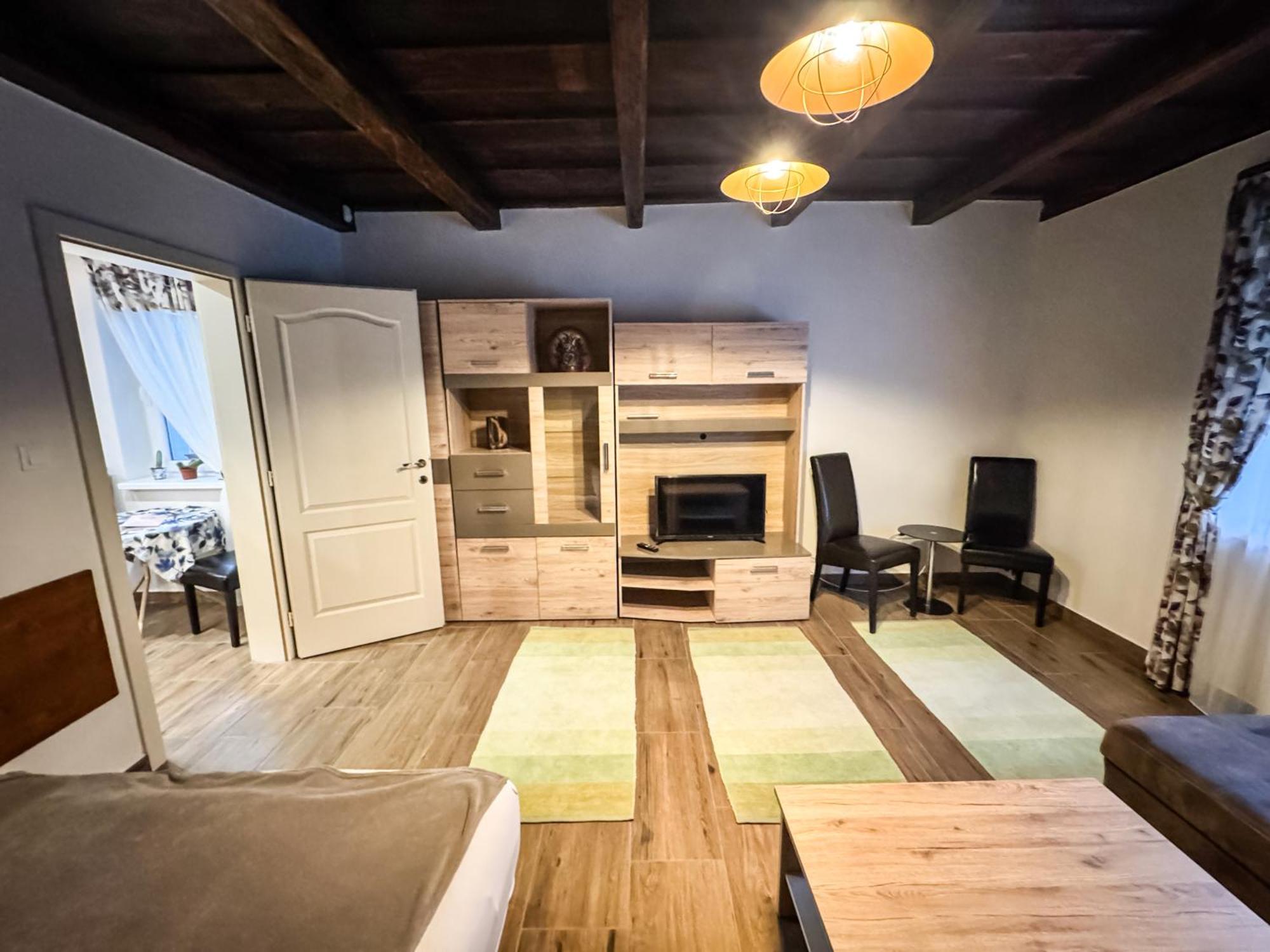 Dreko Panzio & Borbisztro Bed and Breakfast Győrújbarát Εξωτερικό φωτογραφία