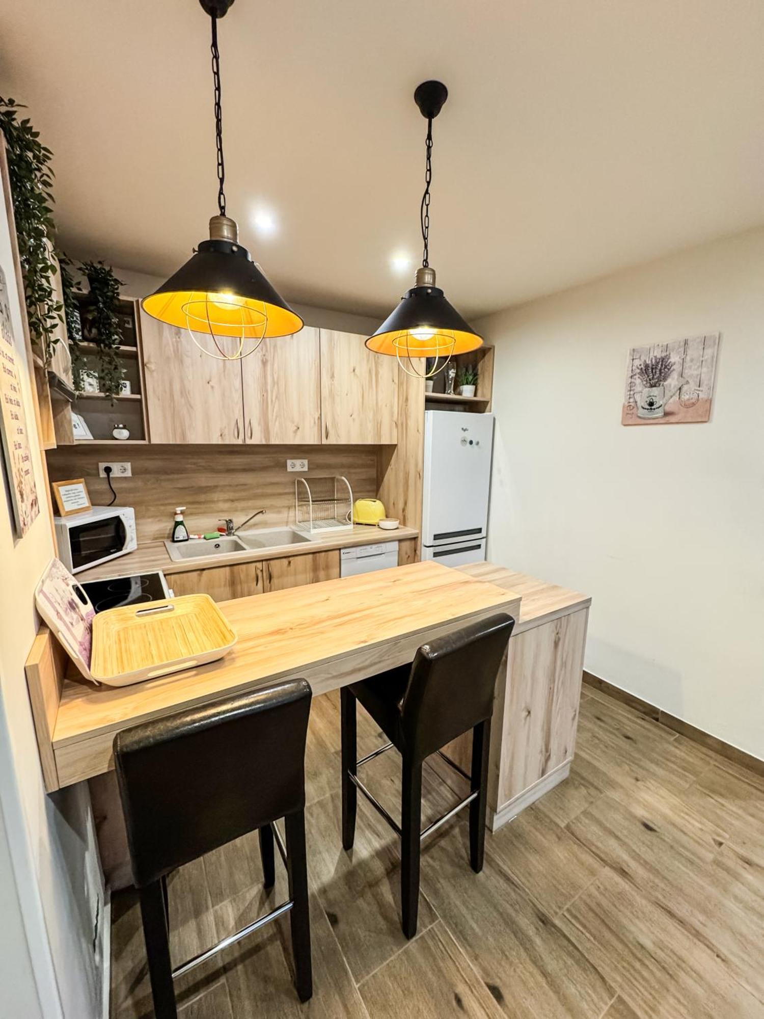 Dreko Panzio & Borbisztro Bed and Breakfast Győrújbarát Εξωτερικό φωτογραφία